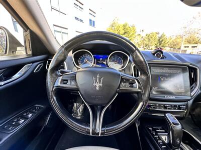 2020 Maserati Ghibli   - Photo 32 - Vista, CA 92084