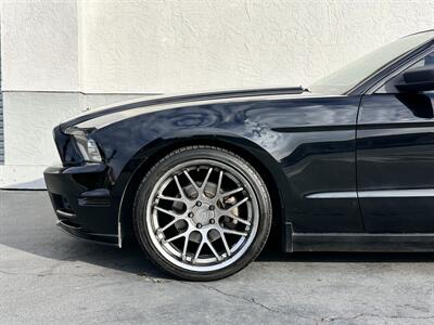 2013 Ford Mustang V6   - Photo 9 - Vista, CA 92084