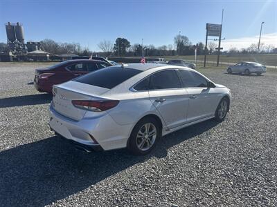 2019 Hyundai SONATA Sport   - Photo 3 - Madisonville, TN 37354