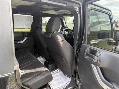 2017 Jeep Wrangler Unlimited Sahara - Photo 7 - Madisonville, TN 37354