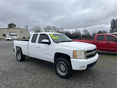 2007 Chevrolet Silverado 1500 Work Truck  4dr Extended Cab   - Photo 2 - Madisonville, TN 37354