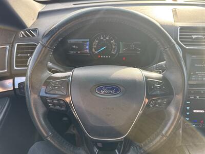 2016 Ford Explorer Limited   - Photo 9 - Madisonville, TN 37354