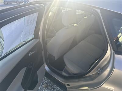 2018 Ford Focus SE - Photo 8 - Madisonville, TN 37354