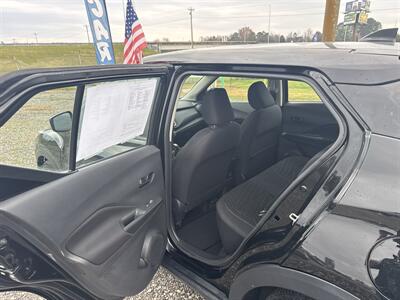 2022 Nissan Kicks S   - Photo 8 - Madisonville, TN 37354