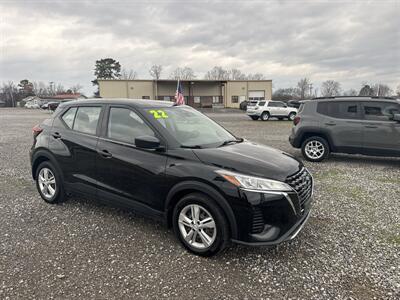 2022 Nissan Kicks S   - Photo 2 - Madisonville, TN 37354