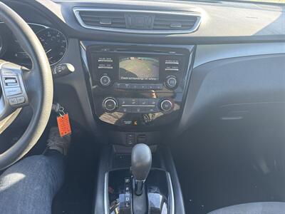 2016 Nissan Rogue S - Photo 10 - Madisonville, TN 37354