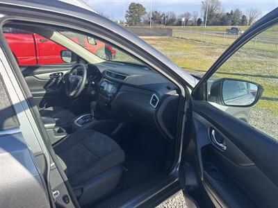 2016 Nissan Rogue S - Photo 6 - Madisonville, TN 37354