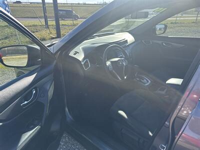 2016 Nissan Rogue S - Photo 5 - Madisonville, TN 37354