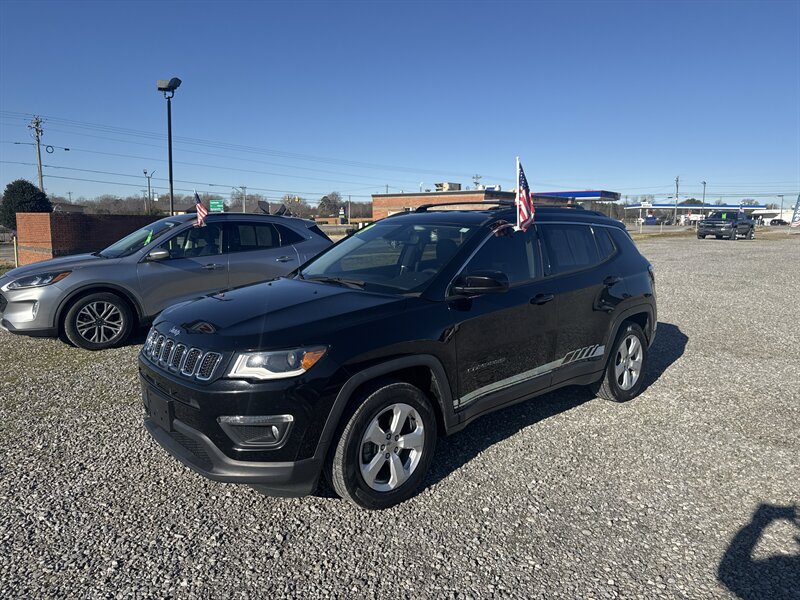 2019 Jeep Compass Latitude   - Photo 1 - Madisonville, TN 37354