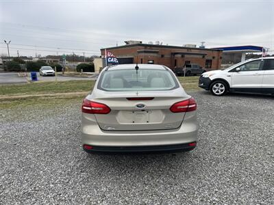 2016 Ford Focus SE - Photo 12 - Madisonville, TN 37354