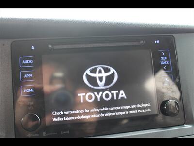 2017 Toyota Sienna LE 8-Passenger   - Photo 34 - Euless, TX 76040