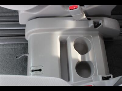 2017 Toyota Sienna LE 8-Passenger   - Photo 19 - Euless, TX 76040