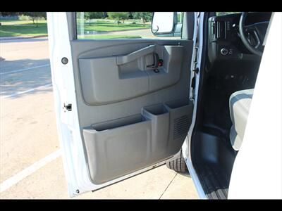 2018 Chevrolet Express 2500   - Photo 17 - Euless, TX 76040