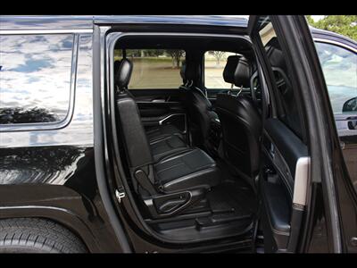 2024 Jeep Wagoneer L Series II - Photo 14 - Euless, TX 76040