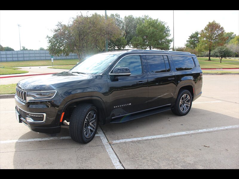 2024 Jeep Wagoneer L Series II   - Photo 1 - Euless, TX 76040