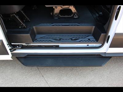2023 Ford Transit 350 XLT - Photo 16 - Euless, TX 76040