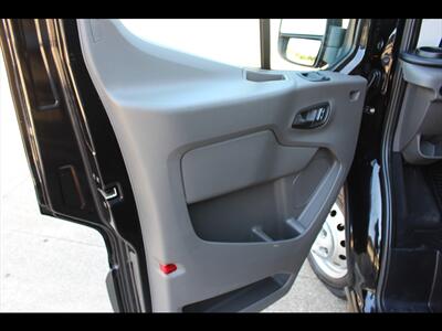 2022 Ford Transit 350 HD XLT   - Photo 19 - Euless, TX 76040