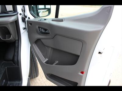 2022 Ford Transit 350 HD XLT   - Photo 17 - Euless, TX 76040