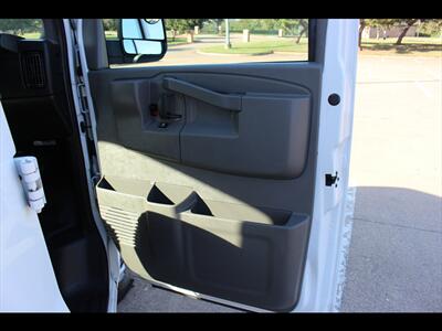 2019 Chevrolet Express 2500   - Photo 15 - Euless, TX 76040