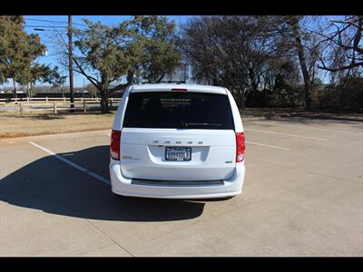2017 Dodge Grand Caravan SE - Photo 3 - Euless, TX 76040