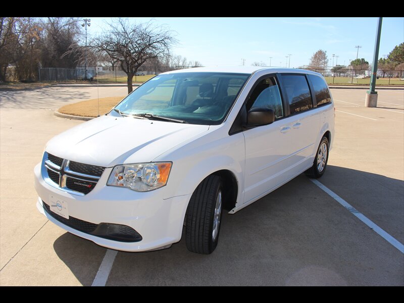 2017 Dodge Grand Caravan SE   - Photo 1 - Euless, TX 76040