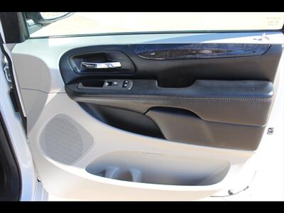 2017 Dodge Grand Caravan SE - Photo 25 - Euless, TX 76040