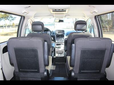 2017 Dodge Grand Caravan SE - Photo 11 - Euless, TX 76040