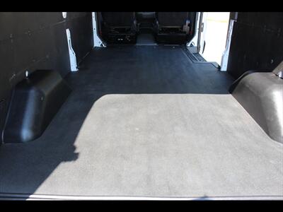 2023 Ford Transit 250   - Photo 13 - Euless, TX 76040