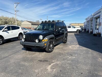 2006 Jeep Liberty Renegade Renegade 4dr SUV   - Photo 2 - West Chester, PA 19382