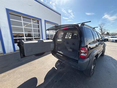 2006 Jeep Liberty Renegade Renegade 4dr SUV   - Photo 20 - West Chester, PA 19382