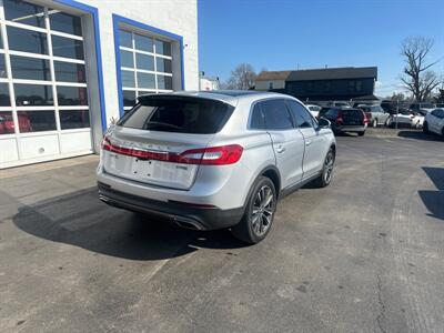 2016 Lincoln MKX Reserve   - Photo 9 - West Chester, PA 19382