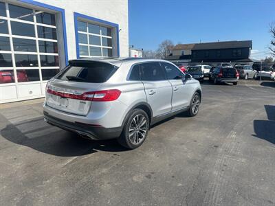 2016 Lincoln MKX Reserve   - Photo 8 - West Chester, PA 19382