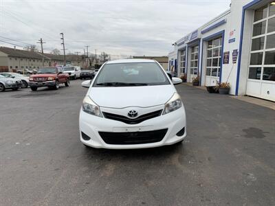 2014 Toyota Yaris 5-Door L   - Photo 3 - West Chester, PA 19382