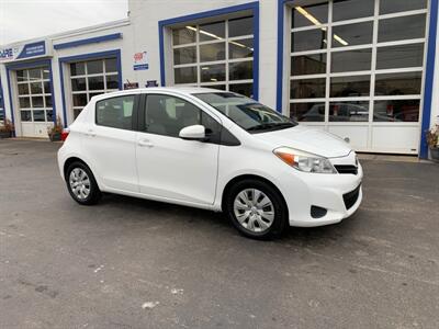 2014 Toyota Yaris 5-Door L   - Photo 5 - West Chester, PA 19382