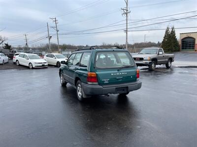 2000 Subaru Forester L   - Photo 9 - West Chester, PA 19382