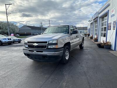2007 Chevrolet Silverado 1500 Classic Work Truck Work Truck 4dr Extended Cab   - Photo 2 - West Chester, PA 19382