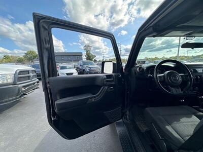 2012 Jeep Wrangler Sport   - Photo 8 - West Chester, PA 19382