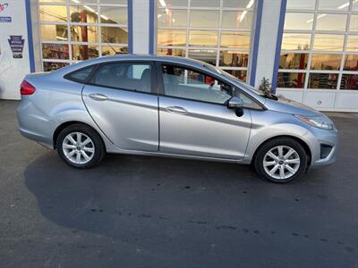 2013 Ford Fiesta SE   - Photo 3 - West Chester, PA 19382