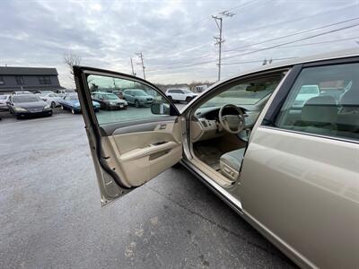 2006 Toyota Avalon XL   - Photo 10 - West Chester, PA 19382
