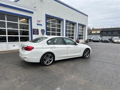 2017 BMW 330i xDrive   - Photo 8 - West Chester, PA 19382