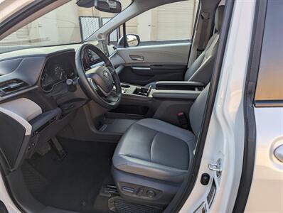 2021 Toyota Sienna XLE 8-Passenger   - Photo 8 - Fremont, CA 94538