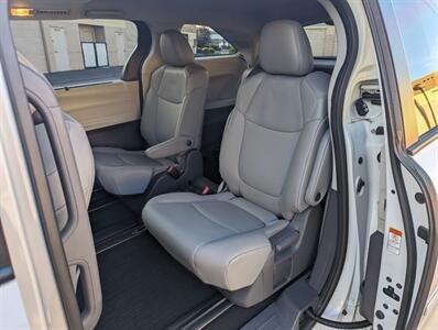 2021 Toyota Sienna XLE 8-Passenger   - Photo 17 - Fremont, CA 94538