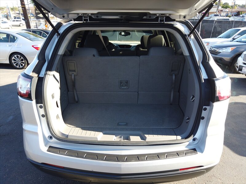 2016 Chevrolet Traverse LS - Photo 10 - San Diego, CA 92115