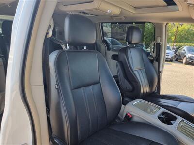 2014 Chrysler Town & Country Touring-L - Photo 34 - Cincinnati, OH 45231