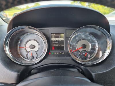 2014 Chrysler Town & Country Touring-L - Photo 12 - Cincinnati, OH 45231