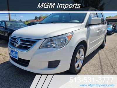 2011 Volkswagen Routan SE - Photo 1 - Cincinnati, OH 45231