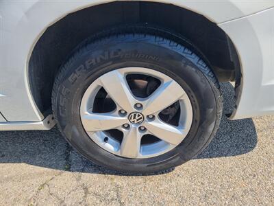 2011 Volkswagen Routan SE - Photo 37 - Cincinnati, OH 45231