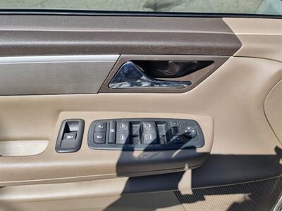 2011 Volkswagen Routan SE - Photo 35 - Cincinnati, OH 45231