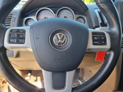 2011 Volkswagen Routan SE - Photo 11 - Cincinnati, OH 45231