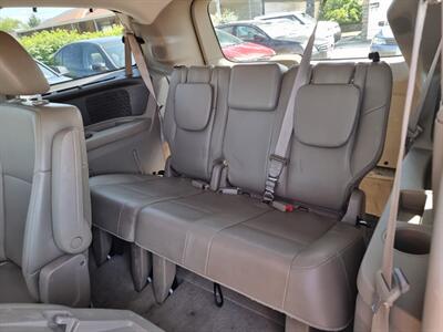 2011 Volkswagen Routan SE - Photo 23 - Cincinnati, OH 45231